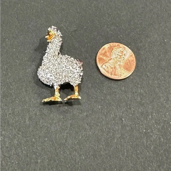 Sparkling Duck Brooch - Picture 1 of 1